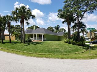 286 Columbus St, Sebastian, FL 32958