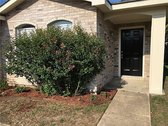 3rd image of 3323 Jacobs Dr