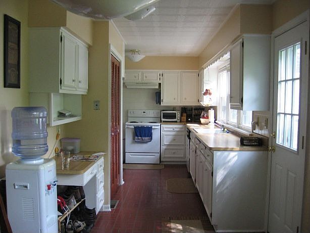 2nd image of 6160 Highland Rd