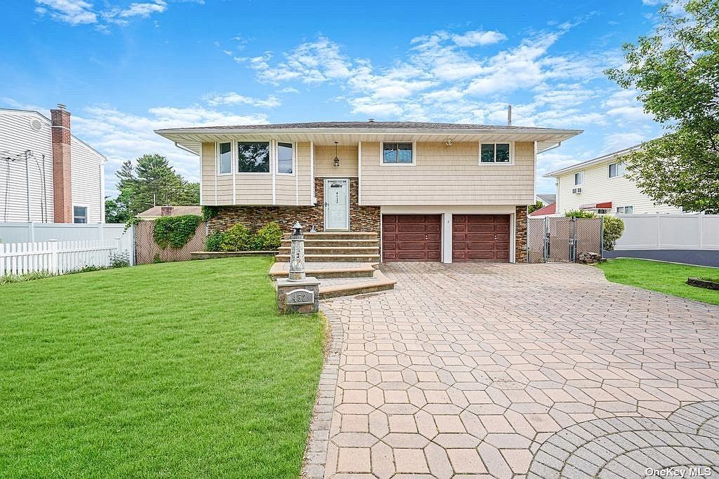 452 Outlook Avenue, West Babylon, NY 11704 Zillow