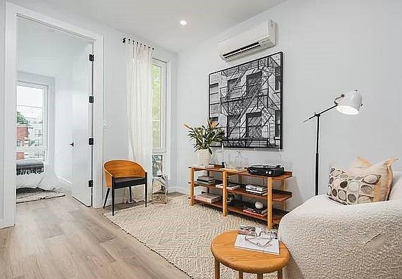 4th image of 2917 Snyder Ave #6E