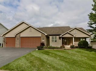 457 Cross Plains Rd, Rockford, IL 61107