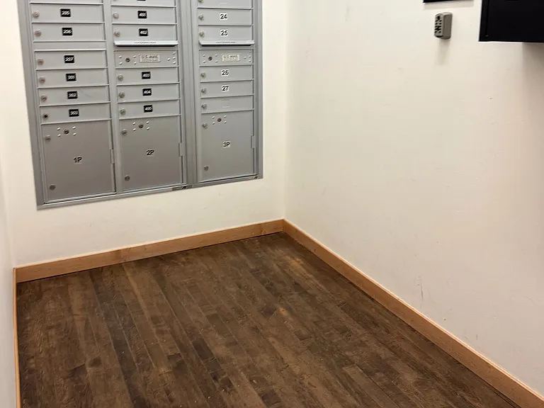 309 Roberts St N #203 — Photo 10