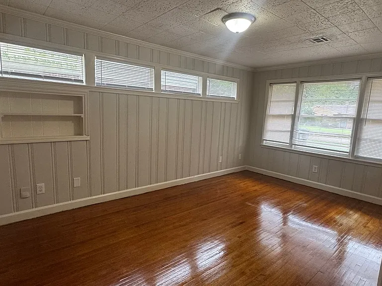 4533 Dunn Ave — Photo 6