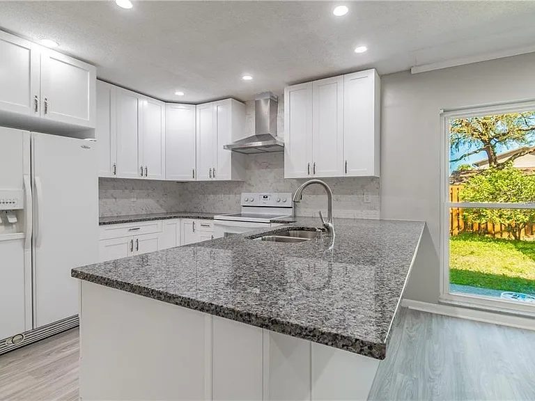 14729 Tall Tree Dr — Photo 8