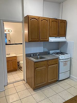 3rd image of 930 Columbus Ave APT 3C
