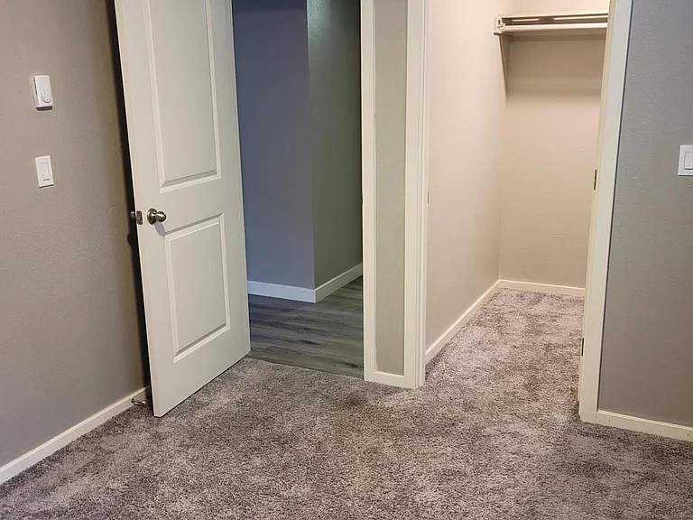Walk-in Closets