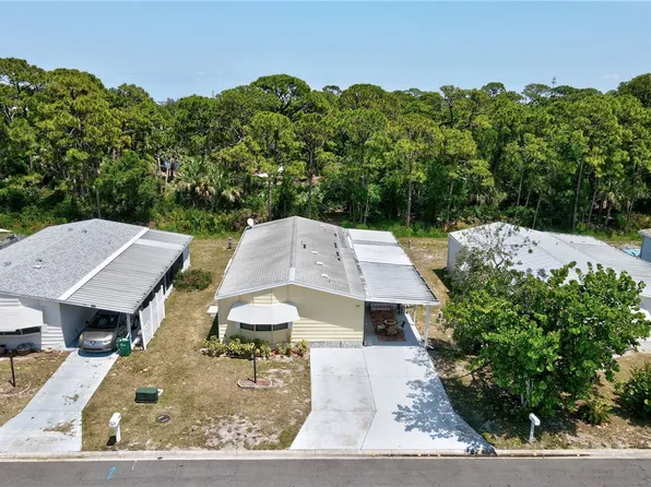 449 Egret Cir, Barefoot Bay, FL 32976