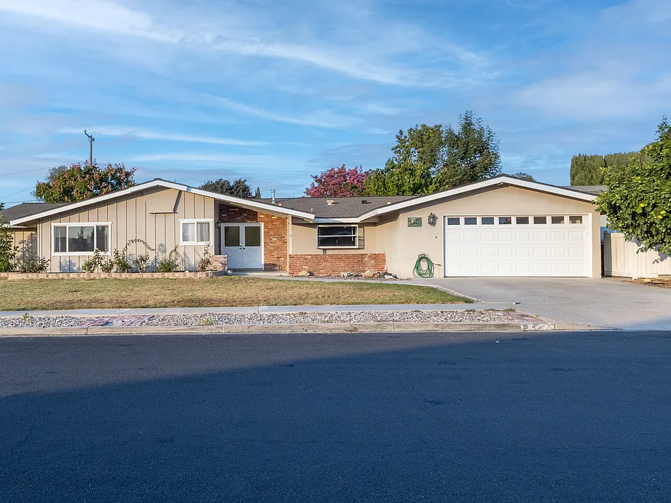 1217 Coventry Dr