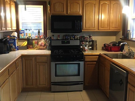 4th image of 273 Quail St #2