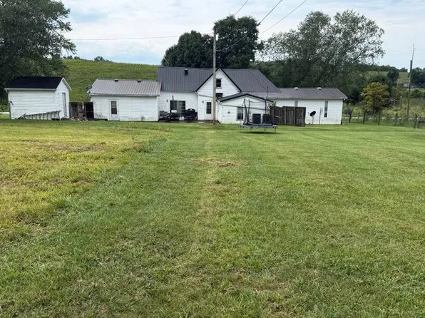 2484 W Headquarters Rd, Cynthiana, KY 41031