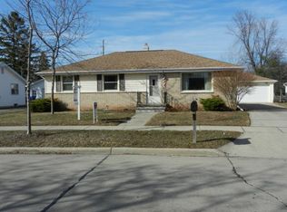 94 Lynn Dr, Appleton, WI 54915