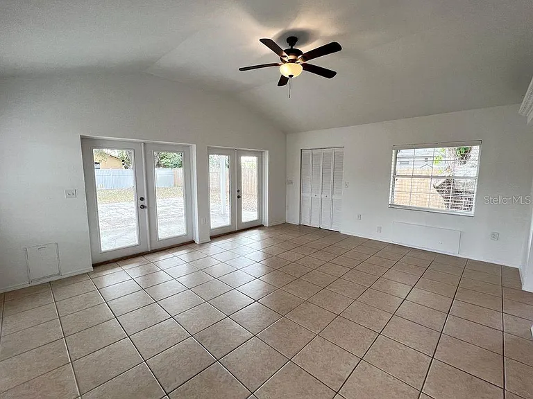 2773 Cypress Dr #C — Photo 4