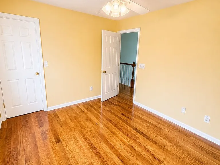 1525 Clarendon Way — Photo 25