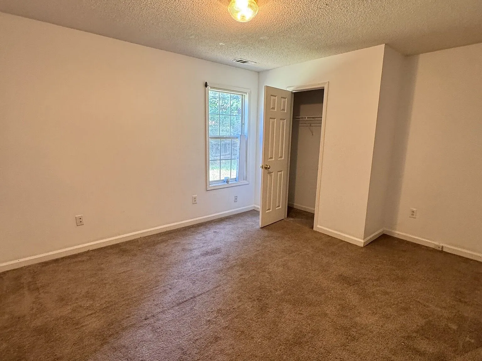 3 bed, 2.0 bath, 1378 sqft, $1,775 — Photo 2