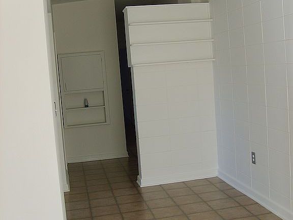 5th image of 241 Concord Dr