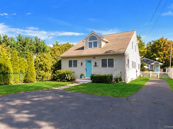 1480 Factory Avenue, Mattituck, NY 11952