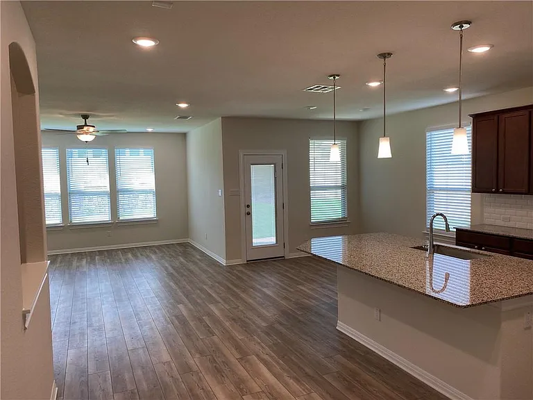 3421 Charade Dr — Photo 6