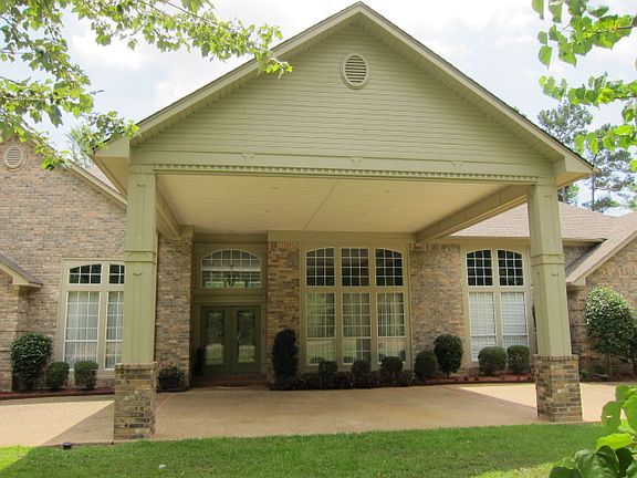 5th image of 2704 Sarah Cir