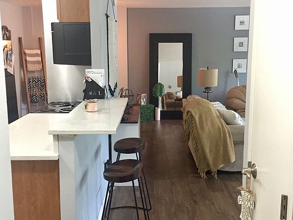 4th image of 25 E 40th St APT 2C