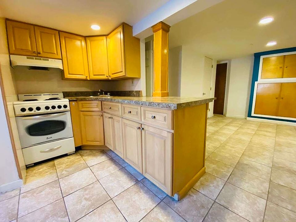 1st image of 20-34 36th St #1B