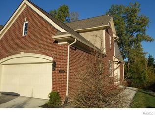 7400 Brookberry Ct #1, West Bloomfield, MI 48322