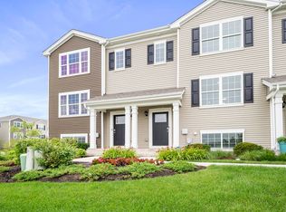 2507 Bella Dr, Pingree Grove, IL