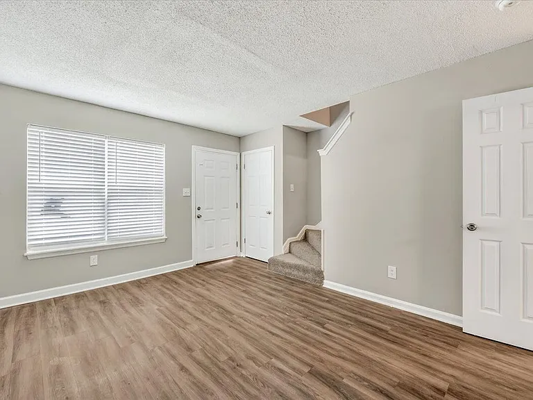 Tristan Townhomes — Photo 15