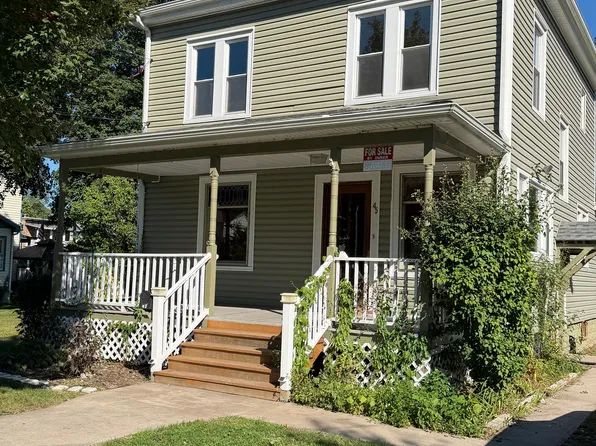45 Elm St, Saugerties, NY 12477