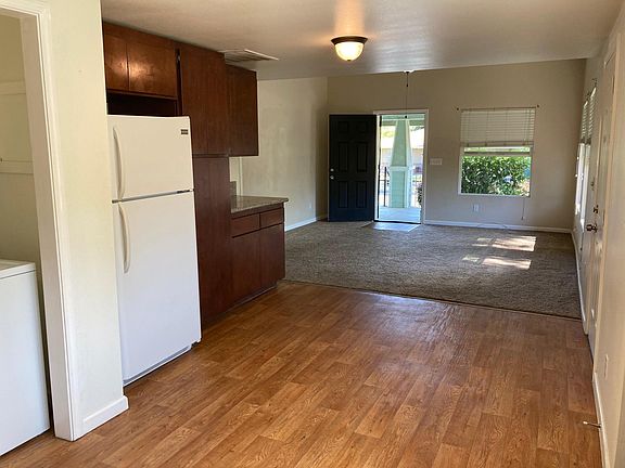 4th image of 835 N Echo Ave #A