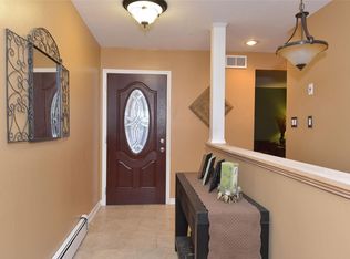 2 Vicar Ct, Nesconset, NY 11767