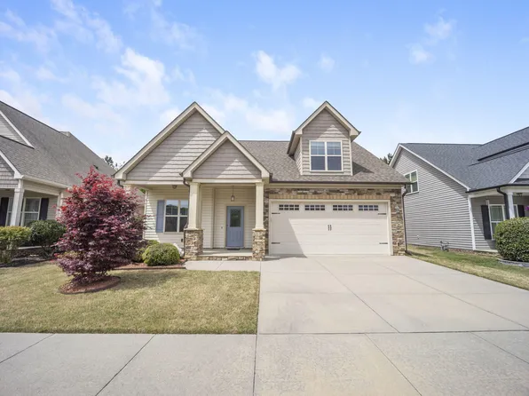 100 Scarlet Bell Dr, Youngsville, NC 27596