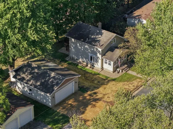 208 W Maple St, Roberts, WI 54023