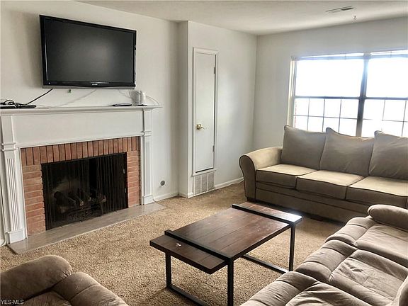 3rd image of 2885 Pease Dr APT 319