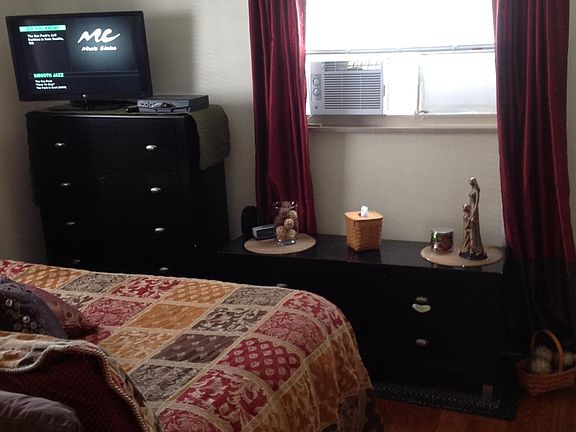 3rd image of 3724 Drakewood Dr APT 4