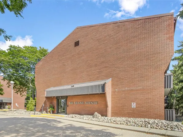 955 Grand Ave W #208, Chatham Kent, ON N7L 4Z6