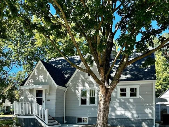 121 S 29th St, Parsons, KS 67357