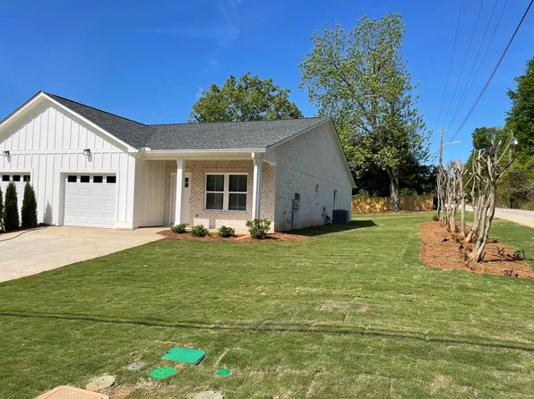 1300 Spring Dr, Opelika, AL 36801