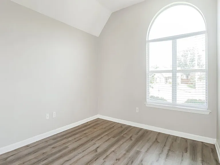 6181 Braybourne Main — Photo 12