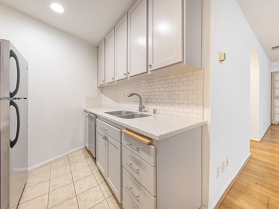 4th image of 2045 4th St Unit 104B
