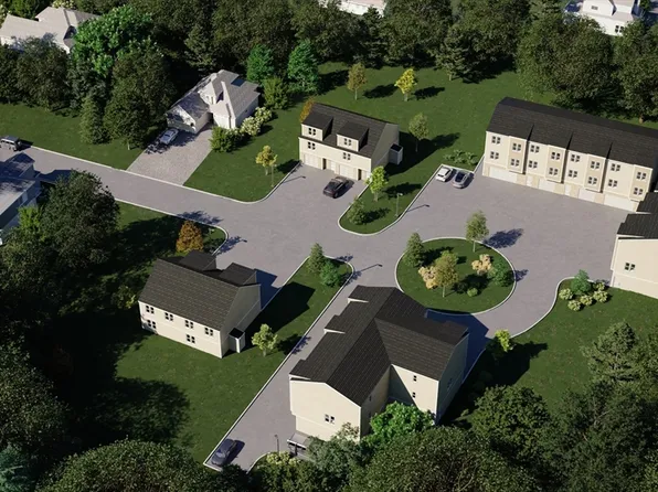 21 Dyer St #21, Rockland, MA 02370