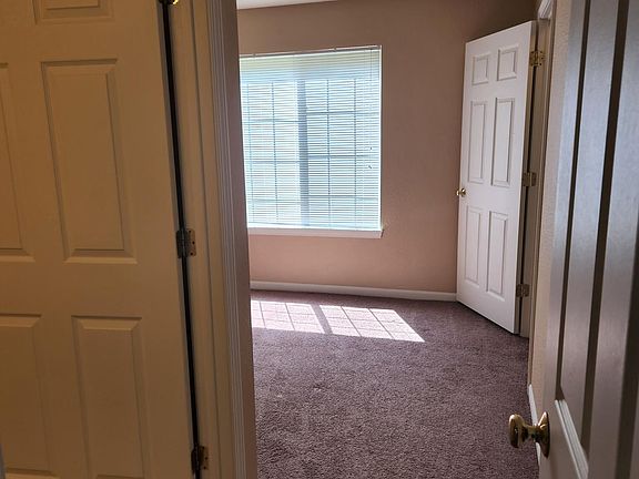 4th image of 730 Tumbleweed Ln APT 103