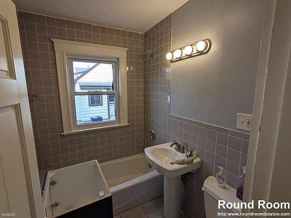 137 Mount Hope St. Boston (Roslindale) Shared Unit Photo 9