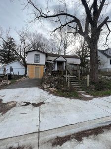104 S 4th Avenue, Ozark, MO, 65721