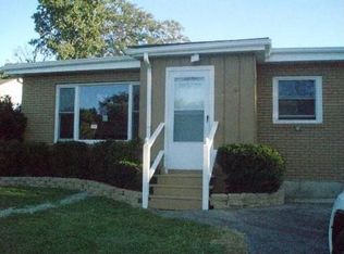 17W483 Diversey Ave, Addison, IL 60101