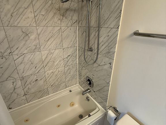 3rd image of 931 Massachusetts Ave APT 604