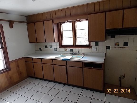 5th image of 428 Henderson Ave