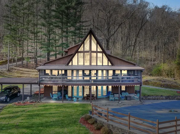 4100 Tate Springs Rd, Big Stone Gap, VA 24219