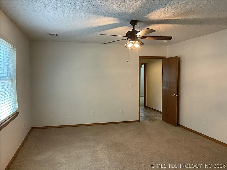 3209 Skylane Dr — Photo 14