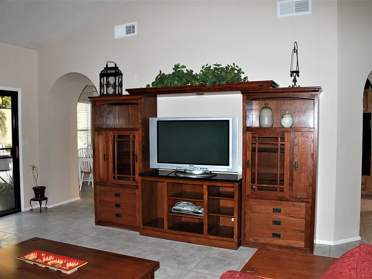 4178 W Orchid Ln — Photo 4